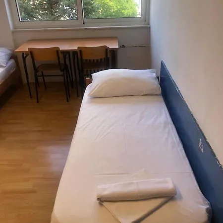 Hostel Summer Budget