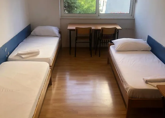 Summer Budget Hostel Split