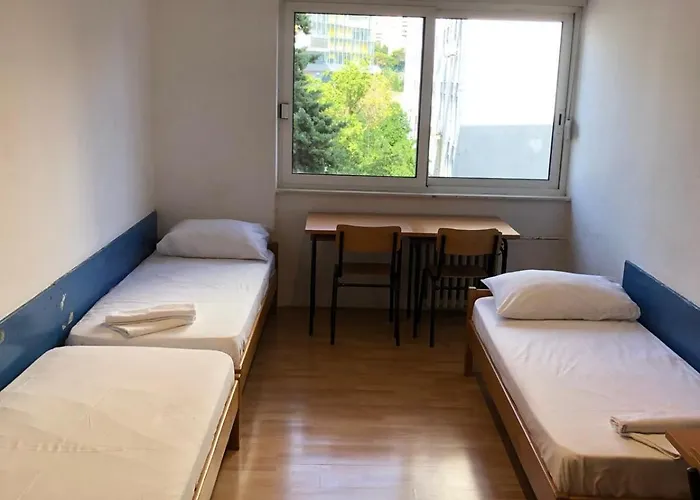 Summer Budget Хостел *