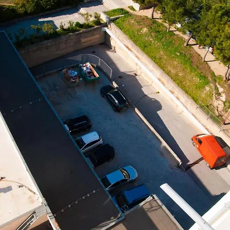 旅馆 Summer Budget